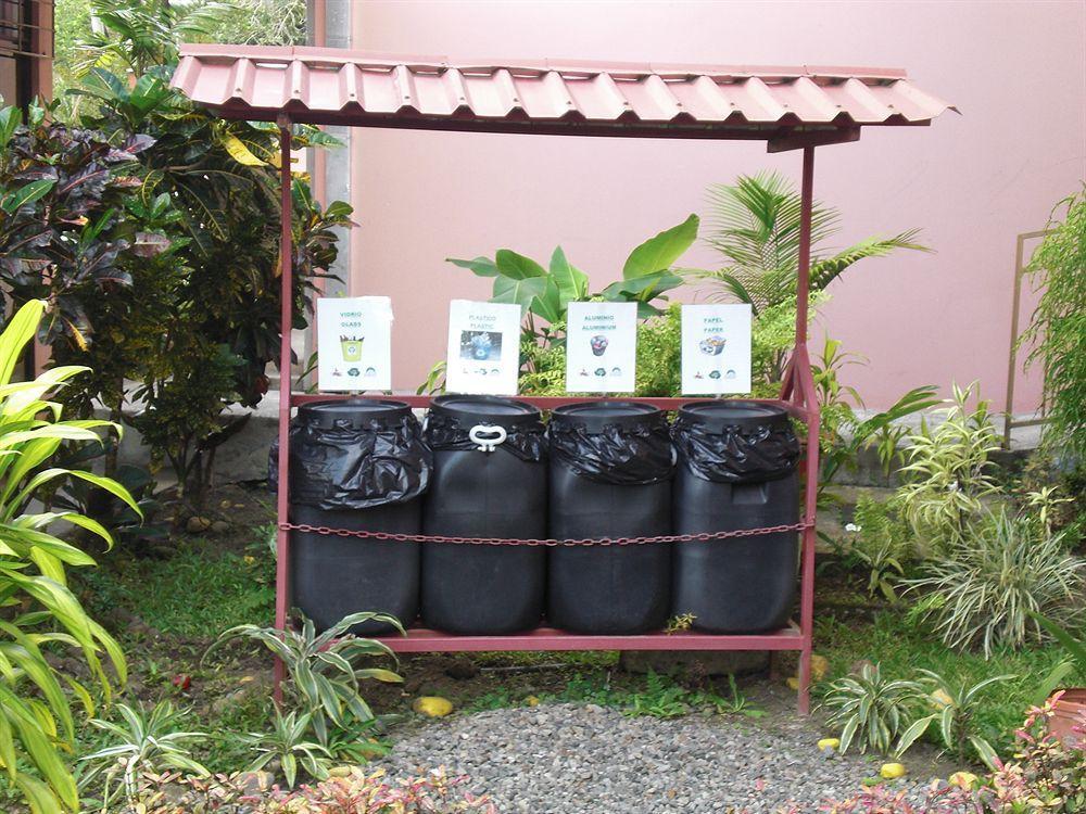 Hotel La Choza Inn La Fortuna Exterior photo