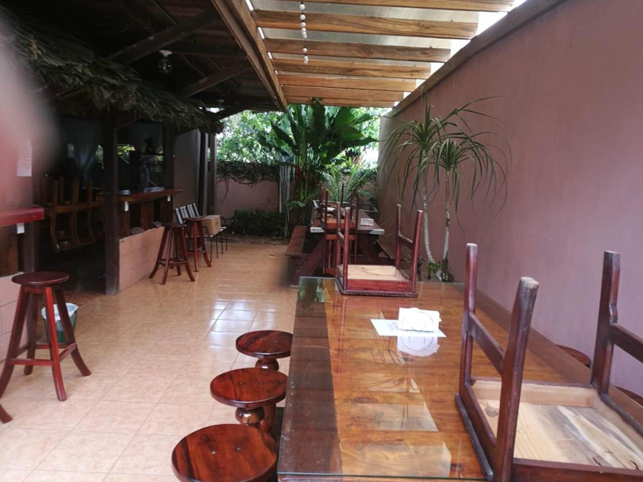 Hotel La Choza Inn La Fortuna Exterior photo